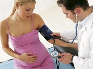 опасные симптомы во время беременности, опасные симптомы беременности