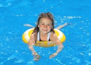 обучение детей дошкольного возраста плаванию, обучение плаванию детей 3, обучение плаванию грудных детей