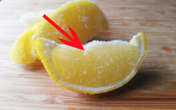 
 Невероятно полезные свойства замороженного лимона
