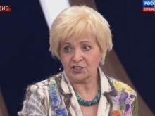 "Это же маньяк!": мать Цымбалюк-Романовской накинулась на Джигарханяна