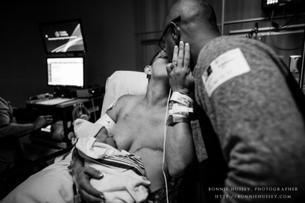 «Самый прекрасный момент в жизни!» Женщина с раком груди родила ребенка