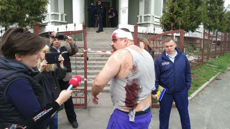 В Киеве дом экс-премьера Арбузова взяли штурмом вооруженные титушки
