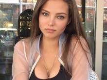Кафельникова обвинила подругу в краже телефона и шантаже интимными фото