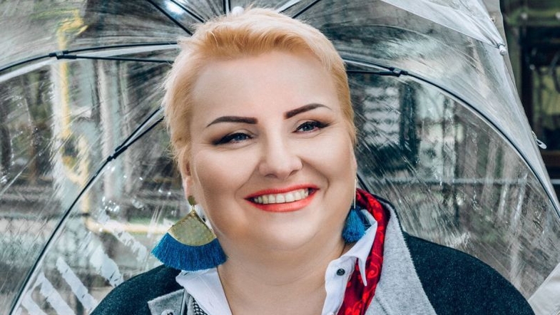 С трагически погибшей актрисой Мариной Поплавской простились в Киеве (ФОТО)