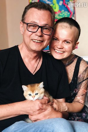 Победившая рак дочь Левкина показала, как болезнь изменила её
