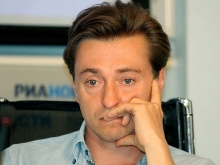 Актер Сергей Безруков впервые показал внебрачных детей