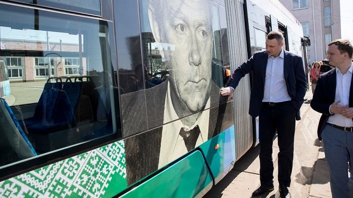 Десятки столичных трамваев получат имена выдающихся киевлян