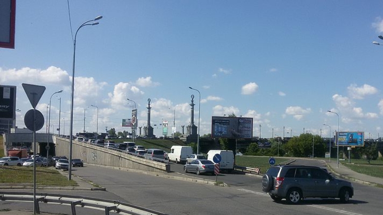 В Киеве на три дня перекроют мост Патона