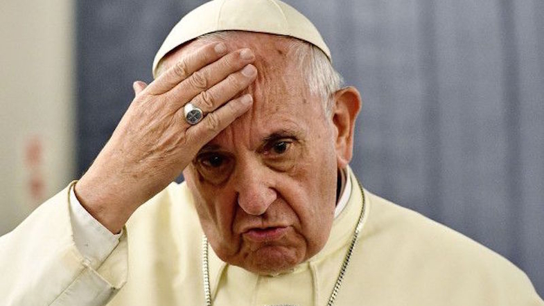 "Он все знал" - Папе Римскому выдвинули серьезное обвинение 