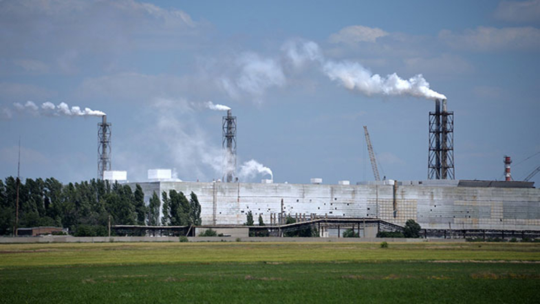 Химические выбросы в Крыму: завод "Титан" полностью остановлен