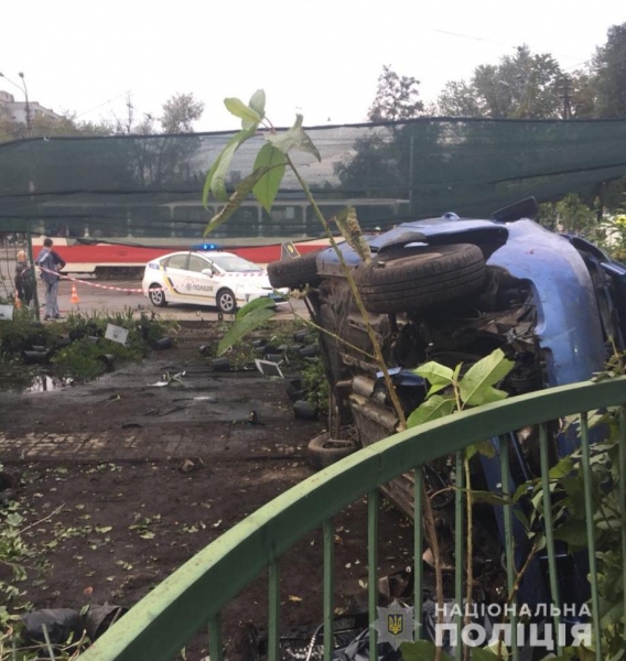 Пьяный водитель в Киеве насмерть сбил женщину