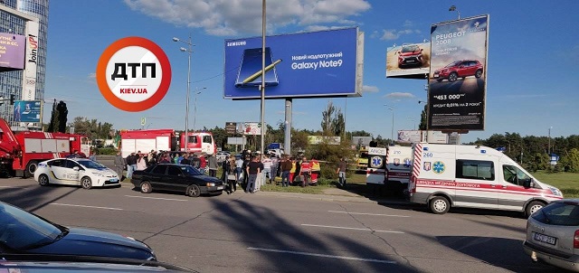 Смертельное ДТП заблокировало въезд в Киев - стали известны подробности