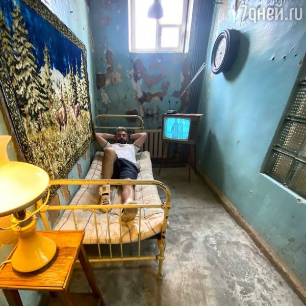 «Когда съехал от Полины»: муж Гагариной показал ужасные условия жизни