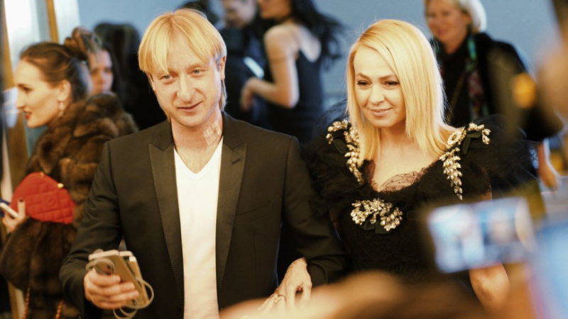 Психолог объяснила выбор имени для второго сына Рудковской и Плющенко