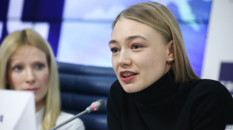 Феминистке Арбатовой не нравится «плебейская» внешность актрисы Акиньшиной