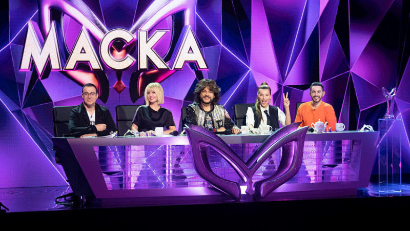 Канал НТВ намекнул на личность пятого члена жюри шоу «Маска»