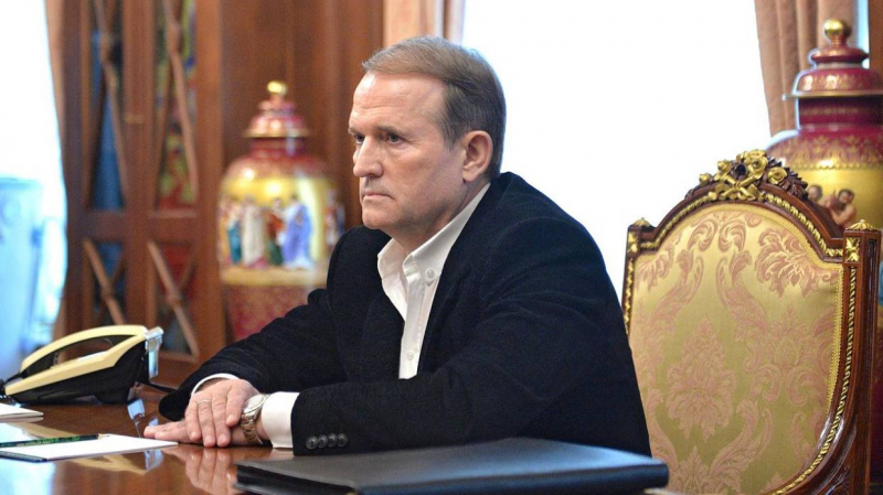 Медведчук предложил Зеленскому воспользоваться «окном возможностей» в Донбассе