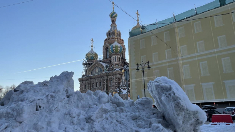 Все было плохо, так и осталось: петербуржцы оценили работу коммунальщиков нынешней зимой